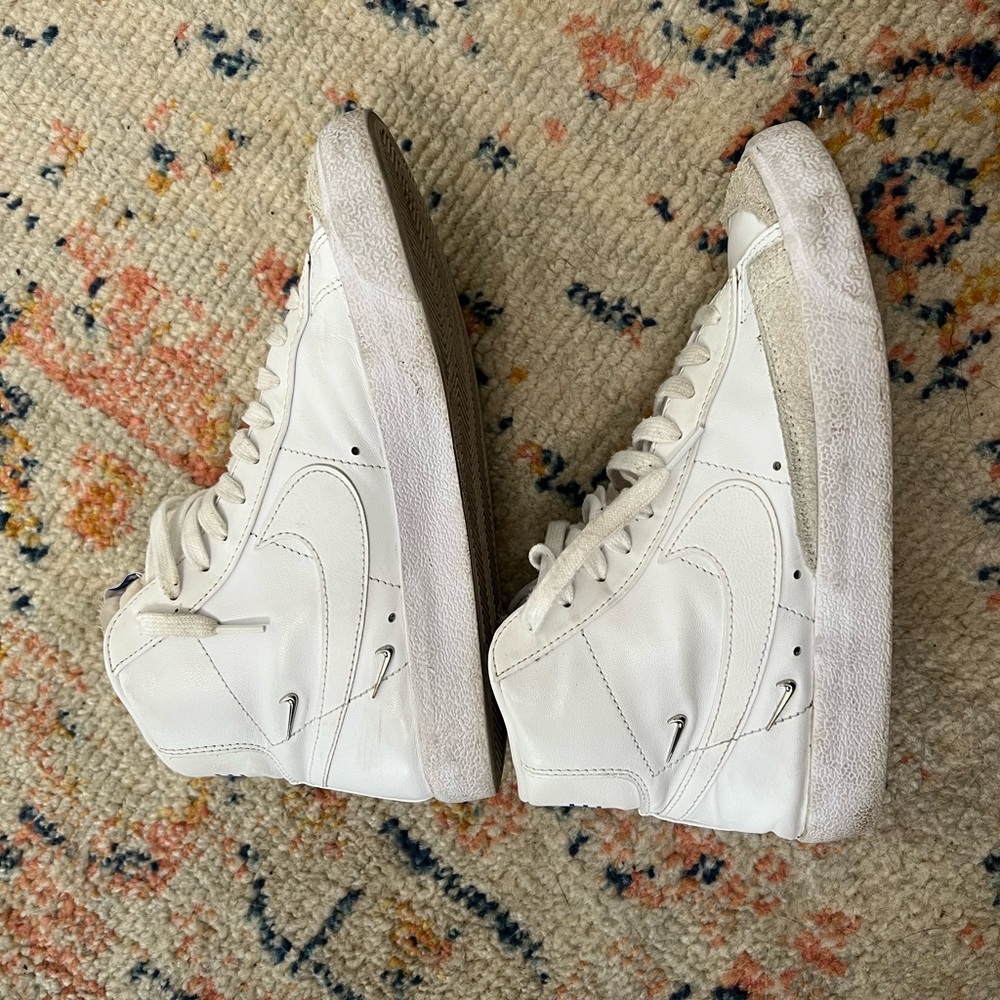 Womens Nike Hightop Blazer 8.5